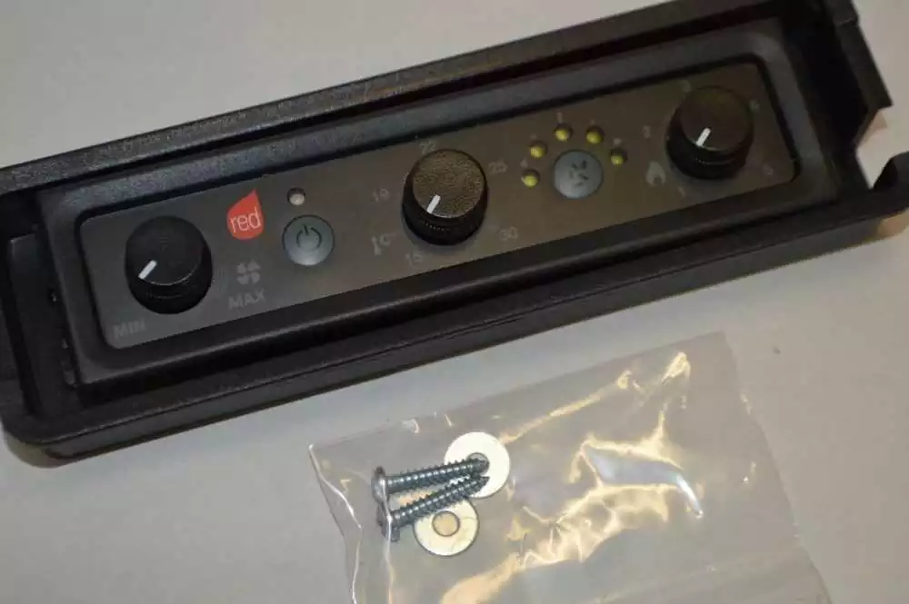 Panneau de commandes pour poêle RED