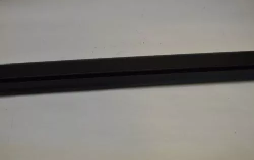 Montant antérieur laqué